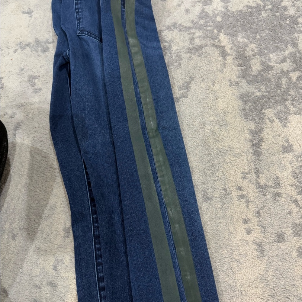 Kut From the Kloth size 6 jeans with green stripe - Picture 3 of 5